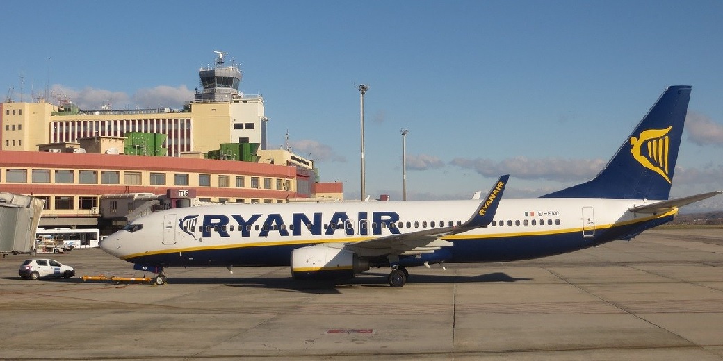       -    Ryanair