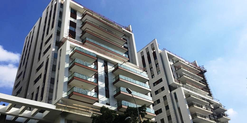 Арье Дери продлевает двойной муниципальный налог на пустующие квартиры