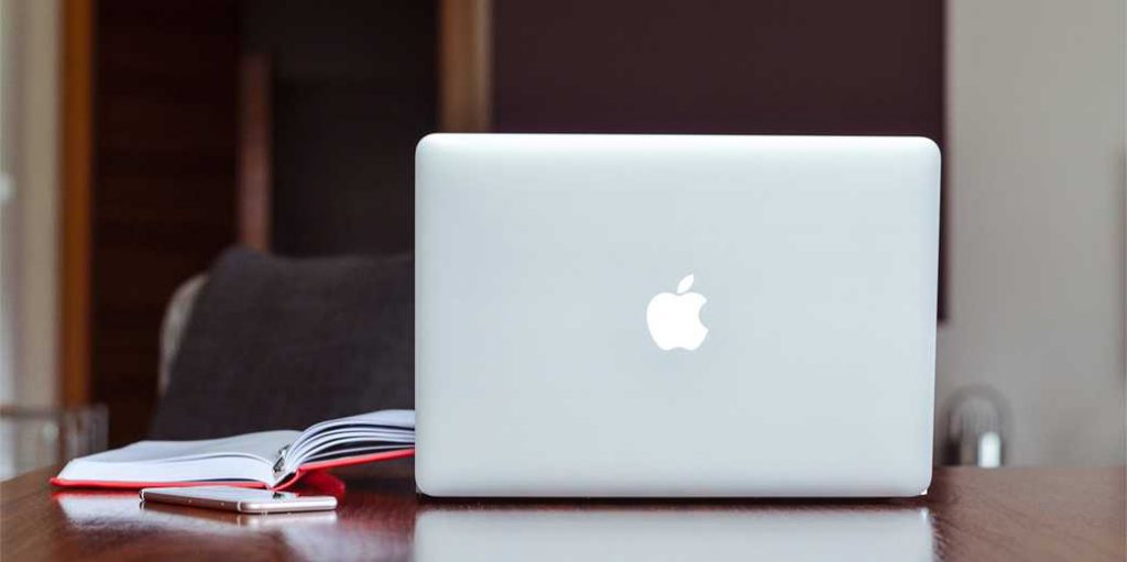 Apple представит сегодня новые планшет iPad и компьютер Mac