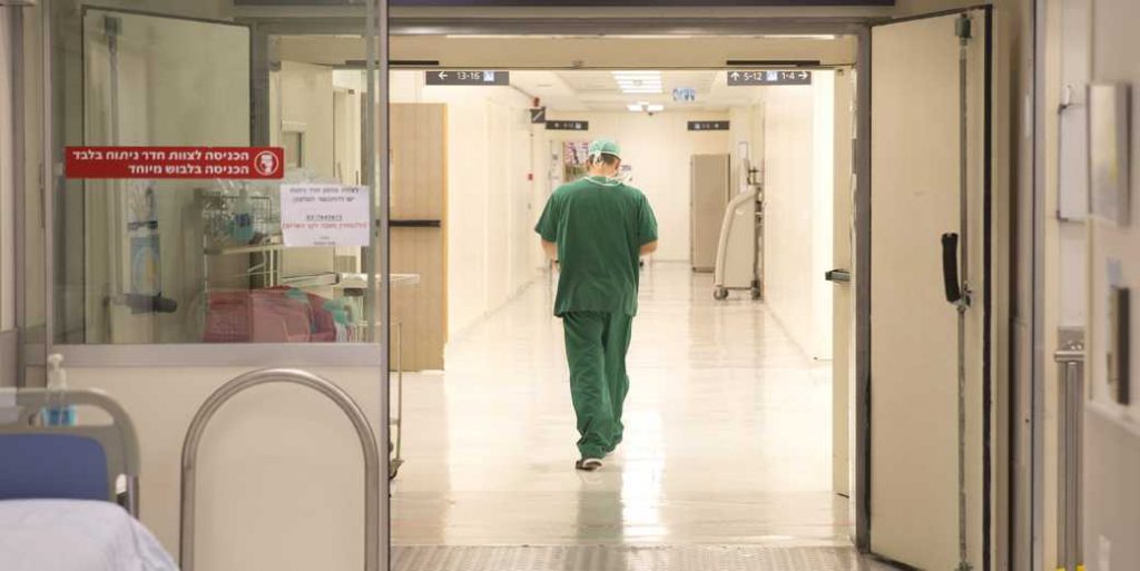34-летний врач умер на дежурстве в хайфской больнице