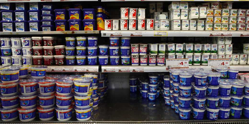 Со следующего года в Израиле будет отменен контроль цен на хлеб и молочную продукцию