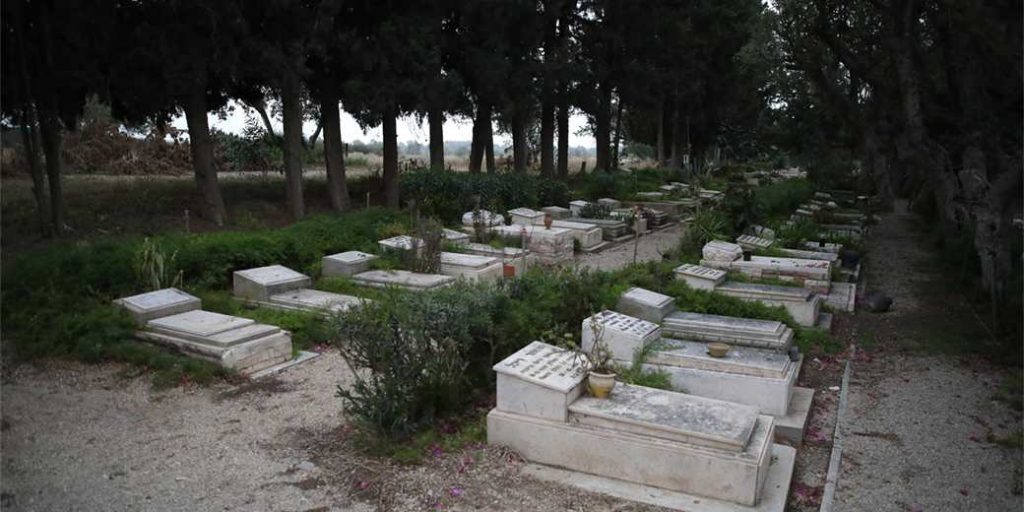 На Иерусалимских кладбищах будут установлены солнечные панели