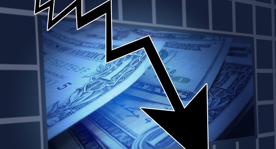 Курс доллара упал ниже 3,2 шекеля впервые с января