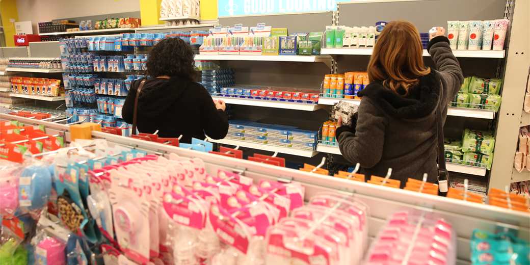 Таможенные пошлины на продукты снизились, но снизились ли цены в супермаркетах?