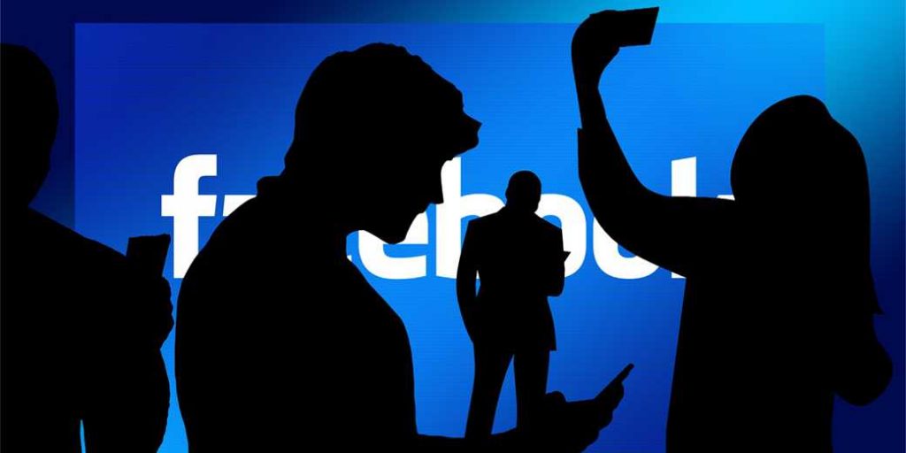 Суд впервые обязал «Фэйсбук» раскрыть, кто стоит за фиктивным профилем