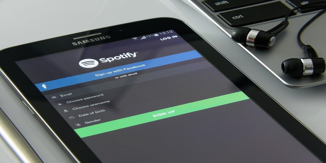 Spotify запустил платный сервис с доступом к аудиокнигам