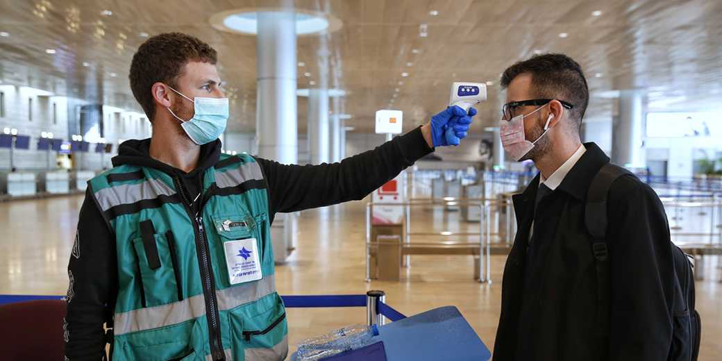 Лаборатория для проверки на коронавирус в аэропорту приступает к работе