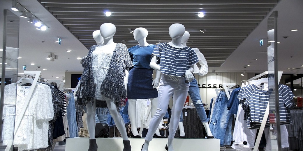 Сети модной одежды заподозрили в сговоре при отправке работников в неоплачиваемый отпуск