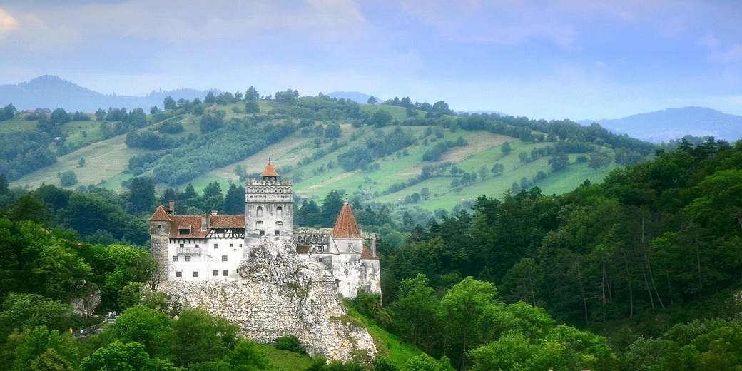 «Коронааттракция» в Румынии: вакцинация в замке Дракулы