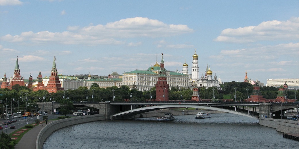 «Коммерсантъ»: в российских министерствах появятся политруки