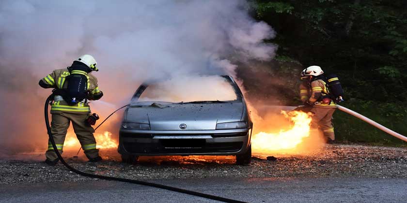 Готовы ли израильские пожарные к тушению горящих электромобилей?