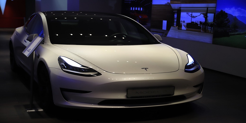 Tesla поставила рекордное количество электромобилей в четвертом квартале