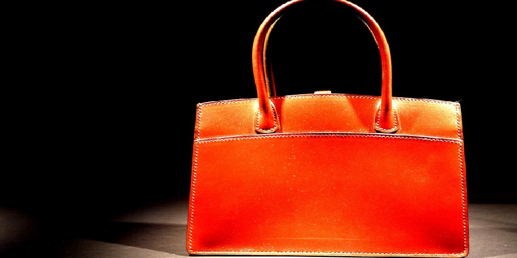 Ссылка на абстракцию не помогла: Hermès подал в суд на создателя цифровых сумок MetaBirkin