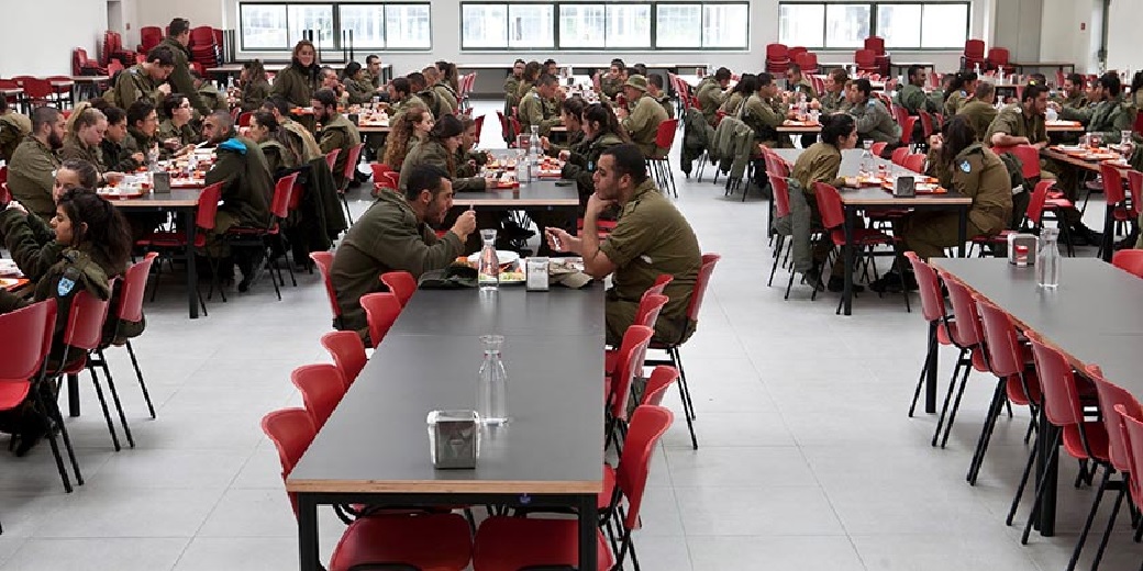 Бельгийские вафли, гамбургеры и шницели из тофу для военнослужащих – ЦАХАЛ на 25% увеличил бюджет на питание