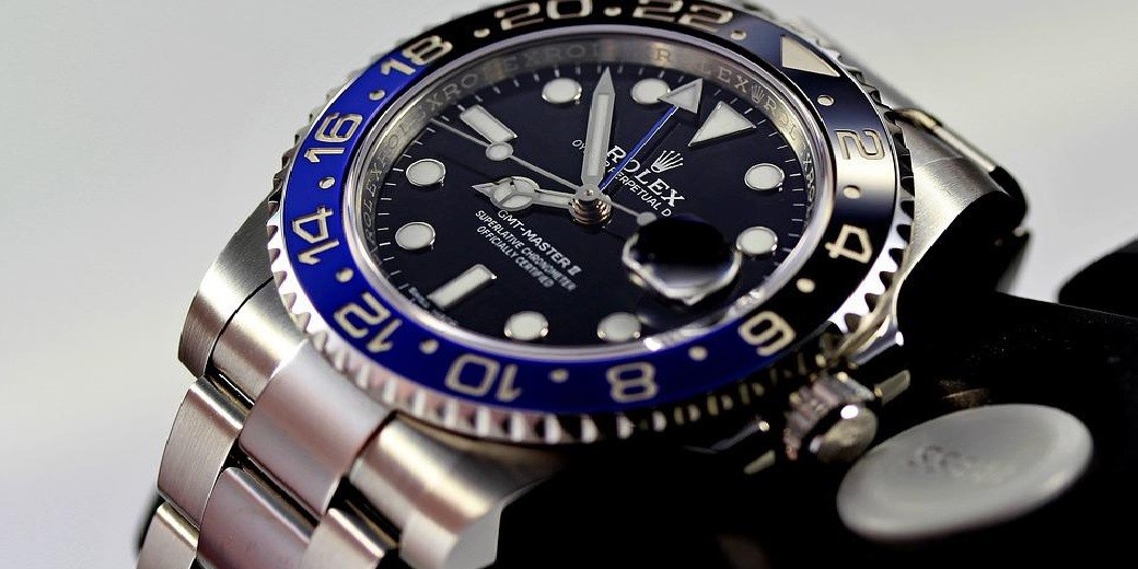 Rolex приобрел сеть Bucherer и начнет продавать часы в собственных магазинах