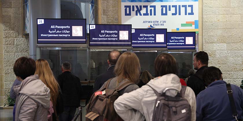 Россия устойчиво занимает одно из ведущих мест по числу приезжающих в Израиль туристов