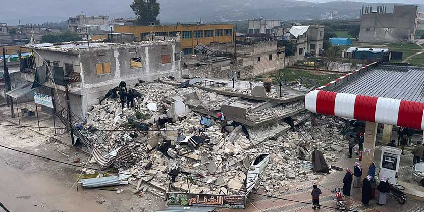 В Турции произошло новое землетрясение магнитудой 5,3, число жертв землетрясений в Турции и Сирии превысило 4 тысячи человек